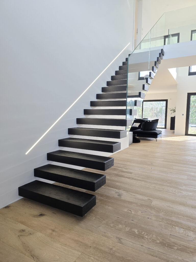 Schwarz Kragarmtreppen